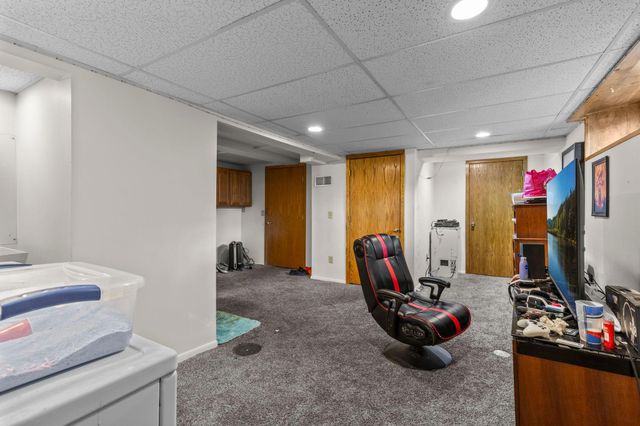 229 W Pleasant Street, Mankato, MN 56001