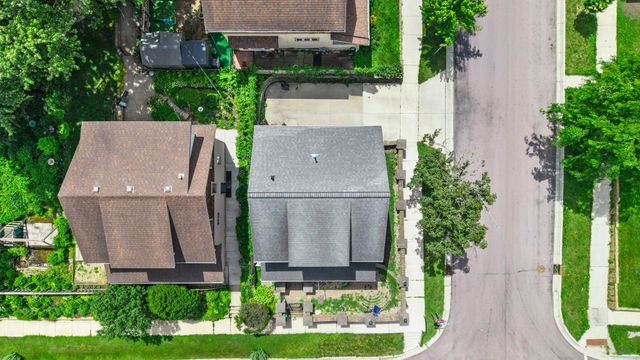 229 W Pleasant Street, Mankato, MN 56001