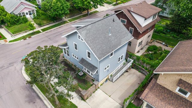 229 W Pleasant Street, Mankato, MN 56001