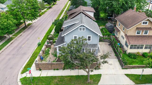 229 W Pleasant Street, Mankato, MN 56001