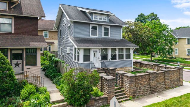 229 W Pleasant Street, Mankato, MN 56001