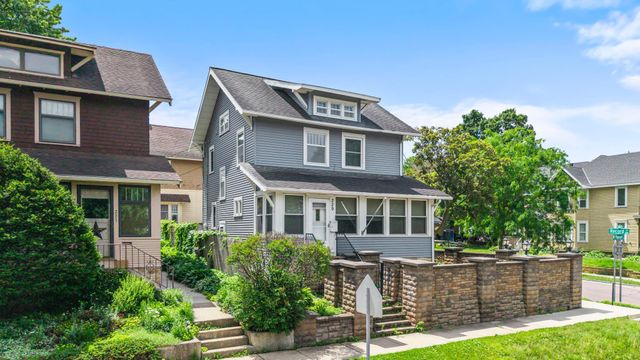 229 W Pleasant Street, Mankato, MN 56001