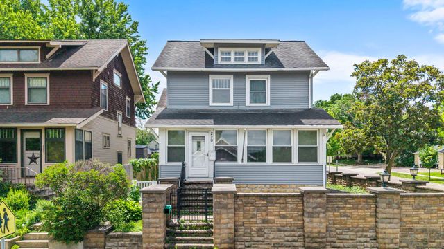 229 W Pleasant Street, Mankato, MN 56001