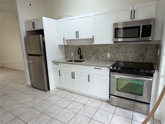 10968 SW 5th St 10968, Sweetwater, FL 33174