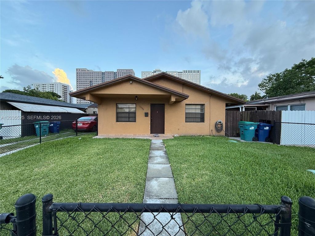 10968 SW 5th St 10968, Sweetwater, FL 33174