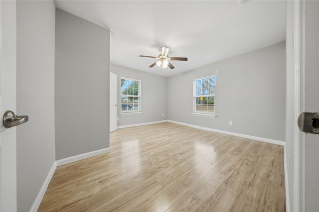 2350 W Cherry Street, Paris, TX 75460