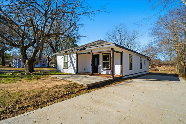 2350 W Cherry Street, Paris, TX 75460