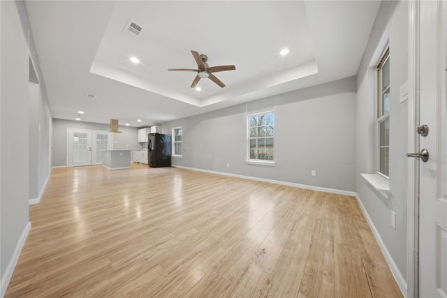 2350 W Cherry Street, Paris, TX 75460