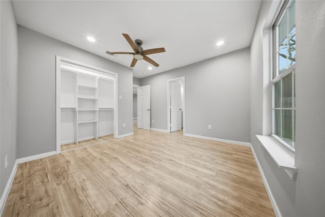 2350 W Cherry Street, Paris, TX 75460