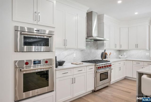 520 Clinton Avenue, Wyckoff, NJ 07481