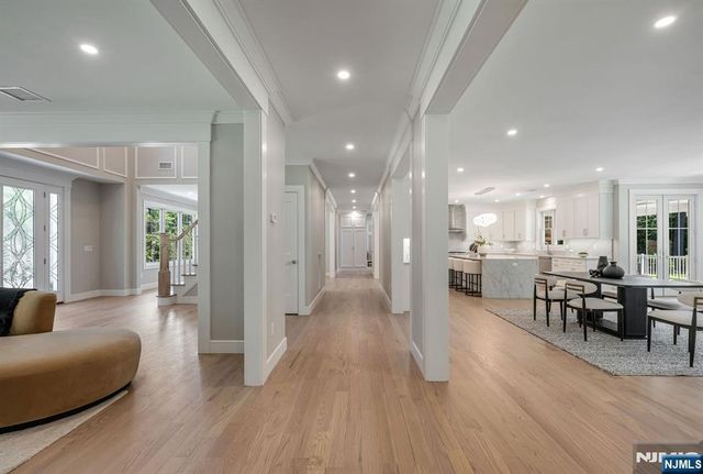 520 Clinton Avenue, Wyckoff, NJ 07481