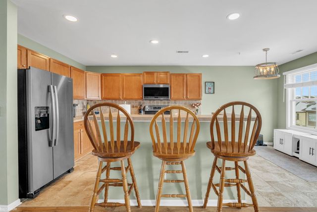 198 Amys Walk Street, Auburn Hills, MI 48326