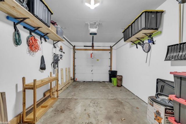 198 Amys Walk Street, Auburn Hills, MI 48326