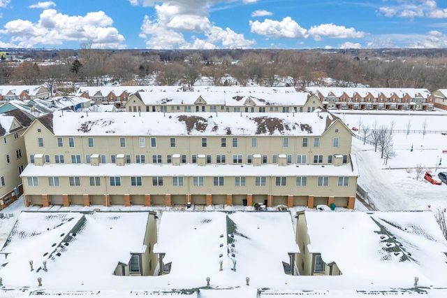 198 Amys Walk Street, Auburn Hills, MI 48326