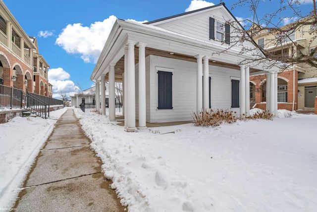 198 Amys Walk Street, Auburn Hills, MI 48326