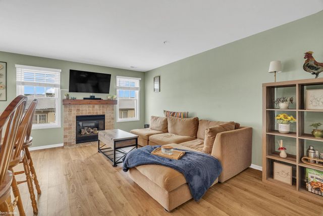 198 Amys Walk Street, Auburn Hills, MI 48326