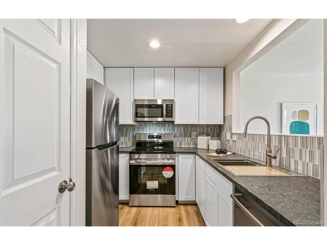 7925 S Kittredge St, Englewood, CO 80112