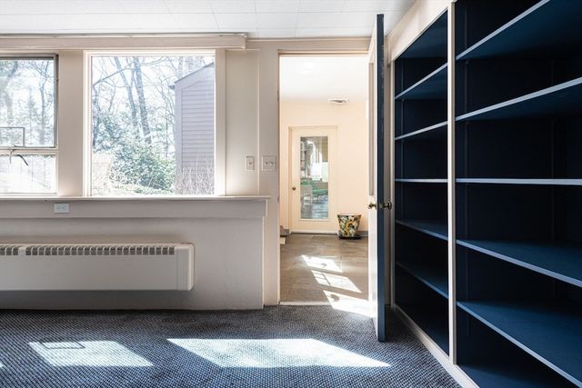 24 Barberry Rd, Lexington, MA 02421