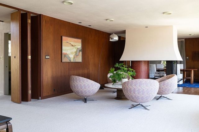 24 Barberry Rd, Lexington, MA 02421