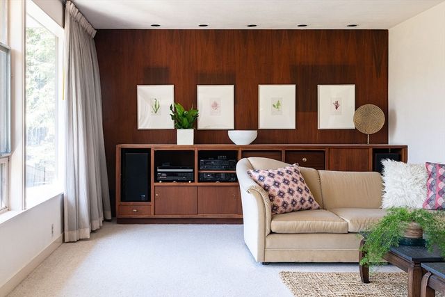 24 Barberry Rd, Lexington, MA 02421