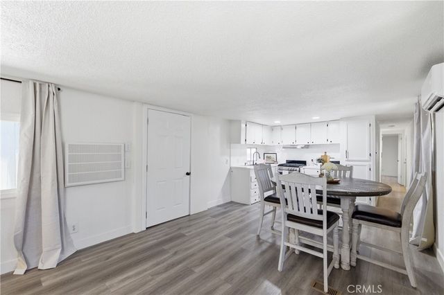 5000 Pierce Road 5, Bakersfield, CA 93308