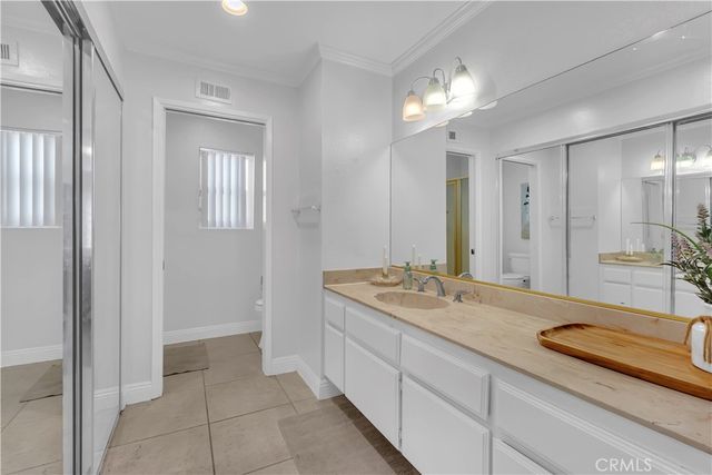745 Claraday 6, Glendora, CA 91740