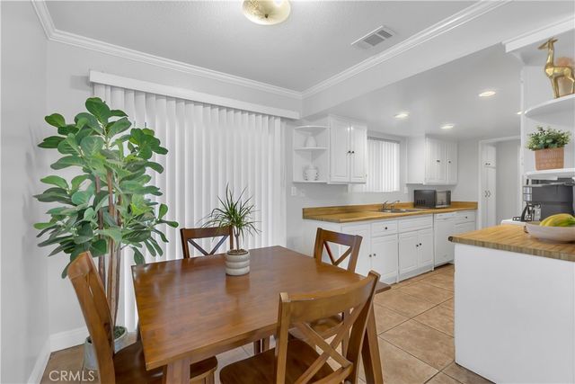 745 Claraday 6, Glendora, CA 91740