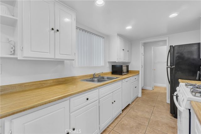 745 Claraday 6, Glendora, CA 91740