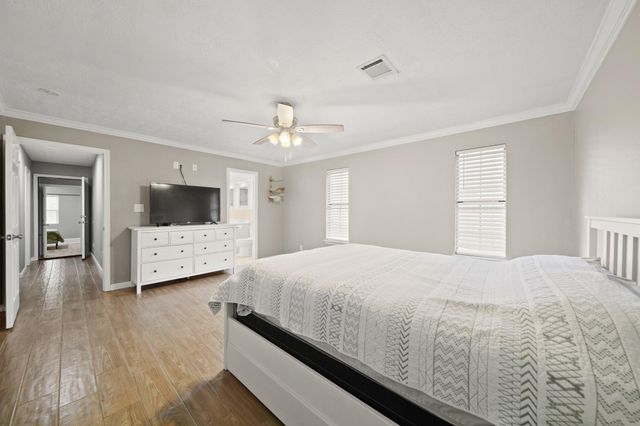 3212 Acorn Circle, Dickinson, TX 77539