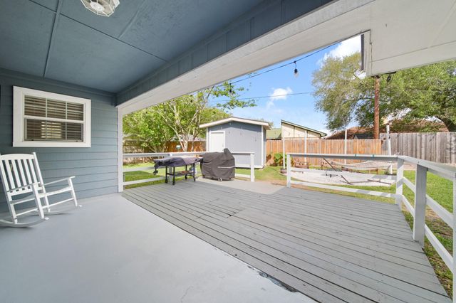 3212 Acorn Circle, Dickinson, TX 77539