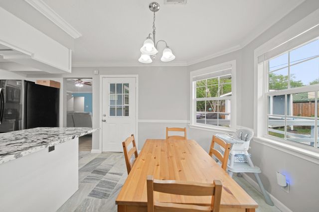 3212 Acorn Circle, Dickinson, TX 77539