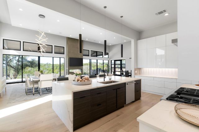 18601 Sugar Maple DR, Lago Vista, TX 78645