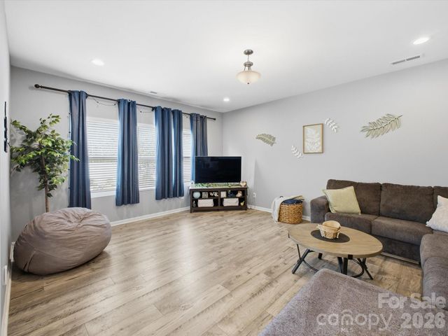 1049 River Haven Avenue SW 140, Concord, NC 28025