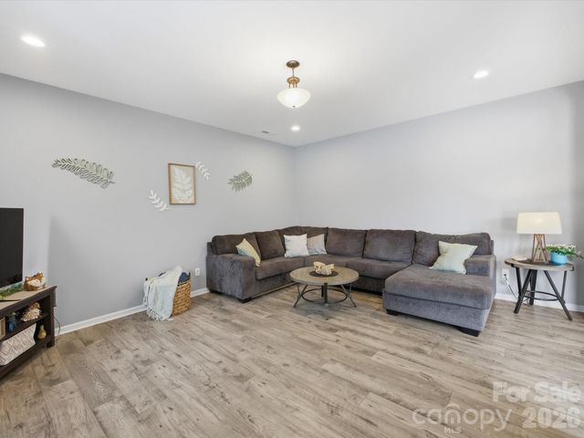 1049 River Haven Avenue SW 140, Concord, NC 28025