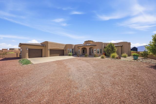 2940 Chayote Road NE, Rio Rancho, NM 87144
