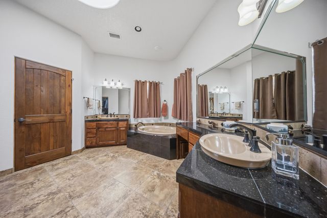 2940 Chayote Road NE, Rio Rancho, NM 87144