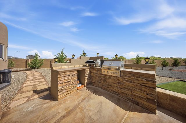 2940 Chayote Road NE, Rio Rancho, NM 87144