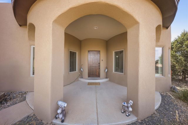 2940 Chayote Road NE, Rio Rancho, NM 87144