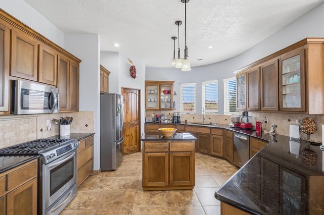 2940 Chayote Road NE, Rio Rancho, NM 87144