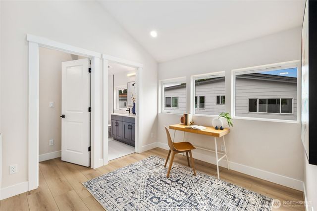 9692 51st Avenue S, Seattle, WA 98118