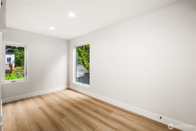 9692 51st Avenue S, Seattle, WA 98118