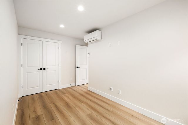 9692 51st Avenue S, Seattle, WA 98118