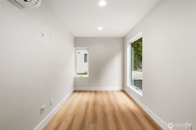 9692 51st Avenue S, Seattle, WA 98118