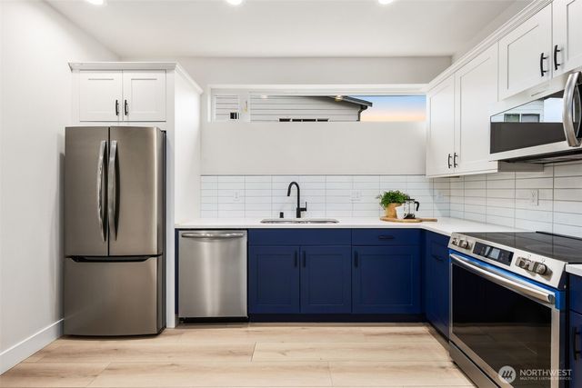 9692 51st Avenue S, Seattle, WA 98118