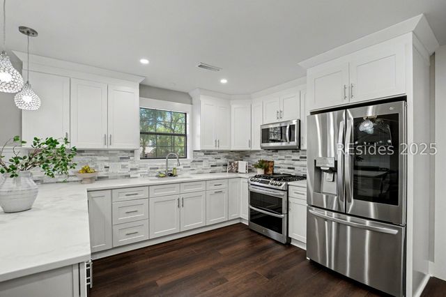 994 Dowlingwood Dr, Beaufort, SC 29902