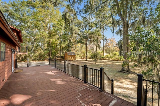 994 Dowlingwood Dr, Beaufort, SC 29902
