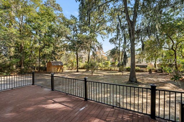 994 Dowlingwood Dr, Beaufort, SC 29902