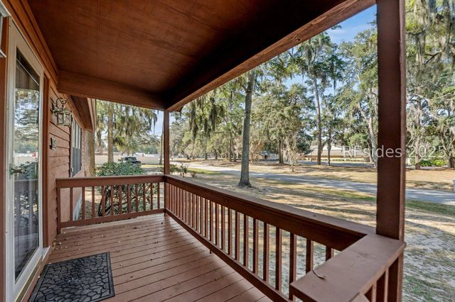 994 Dowlingwood Dr, Beaufort, SC 29902