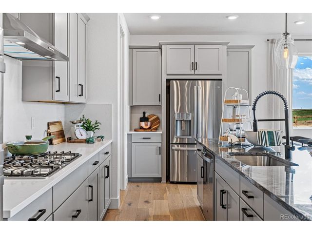 17028 W 92nd Dr, Arvada, CO 80007