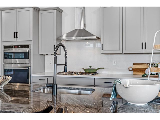 17028 W 92nd Dr, Arvada, CO 80007